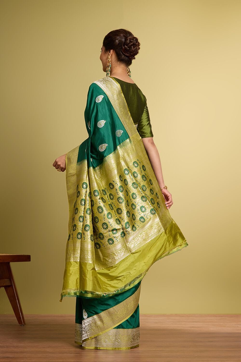 Women Green Pure Silk Saree Adorned with Kadwa Weaving And Silver Zari (SABHFEHSS0102-Green)