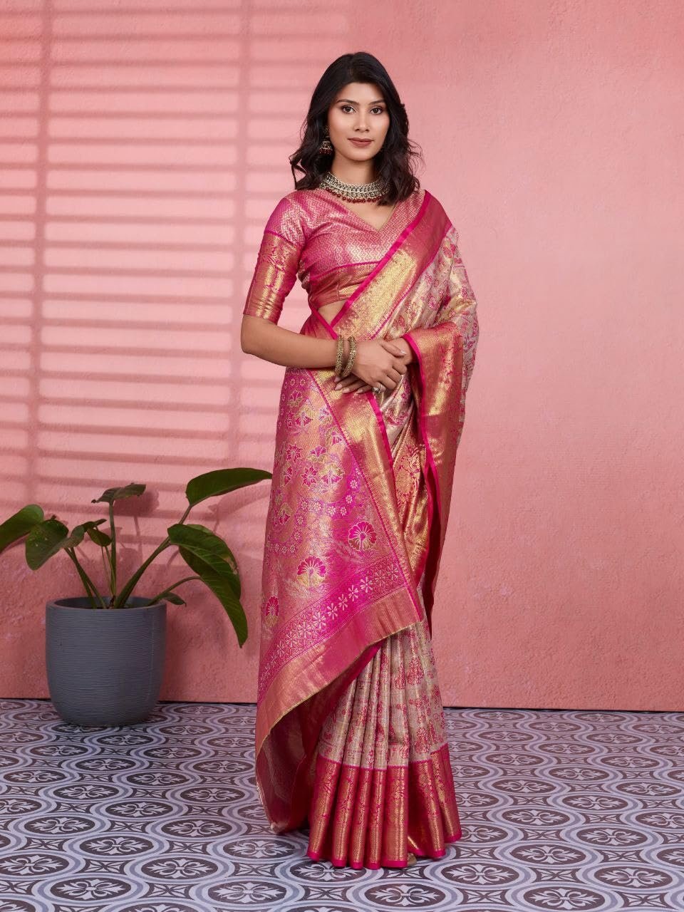 Women's Kanjivaram Pure Kanchipattu Soft Silk Original Hand Weving Klanjali Kanchivaram Silk Saree With Blouses Piecs (colour 1.4)